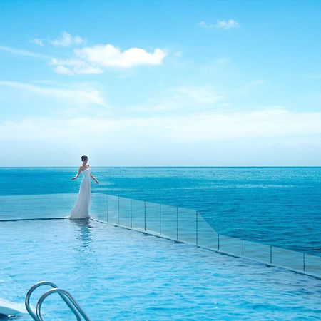 Vias Hotel Vung Tau - Transportation Included Dış mekan fotoğraf Infinity pool at the hotel