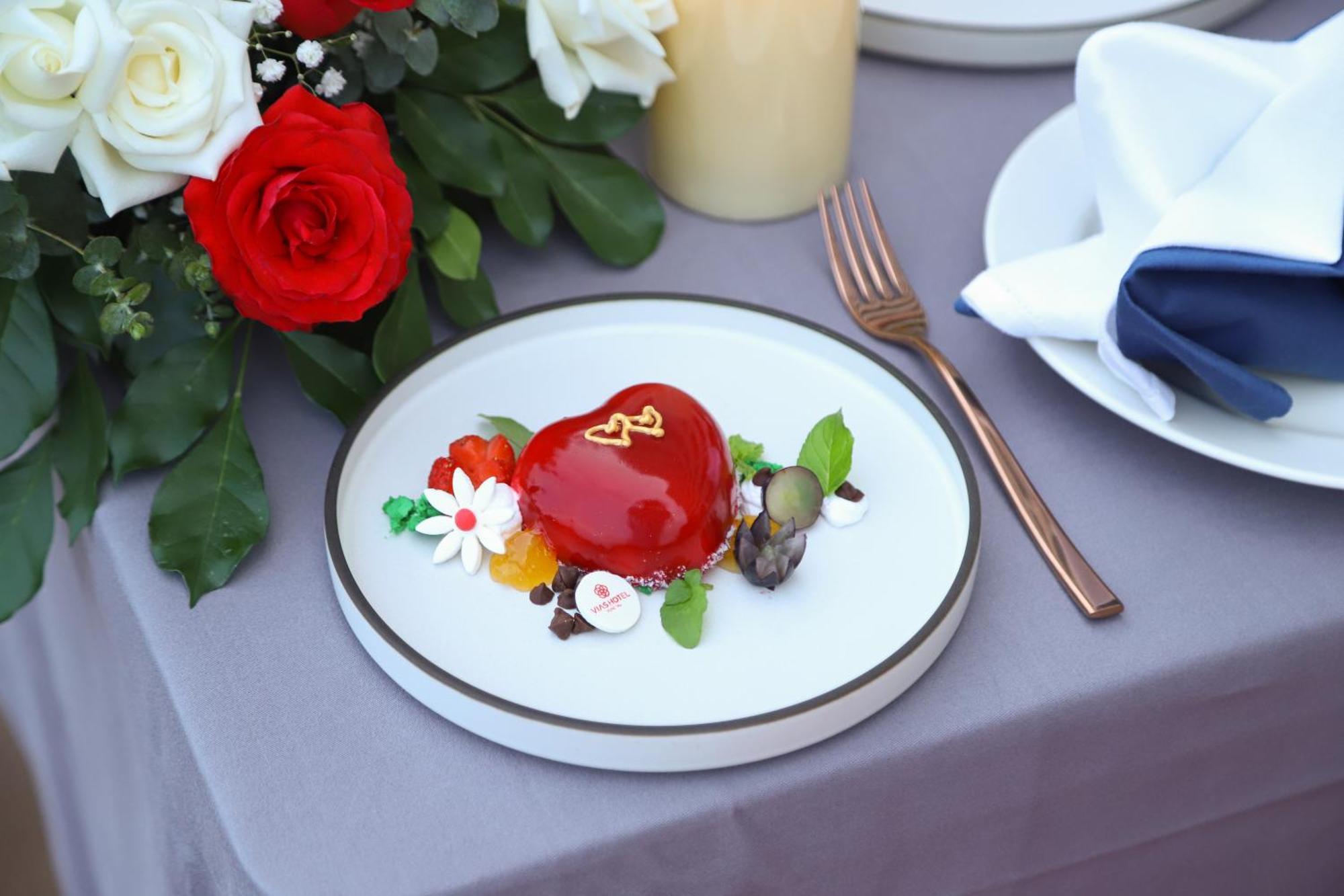 Vias Hotel Vung Tau - Transportation Included Dış mekan fotoğraf A heart-shaped Jell-O mold