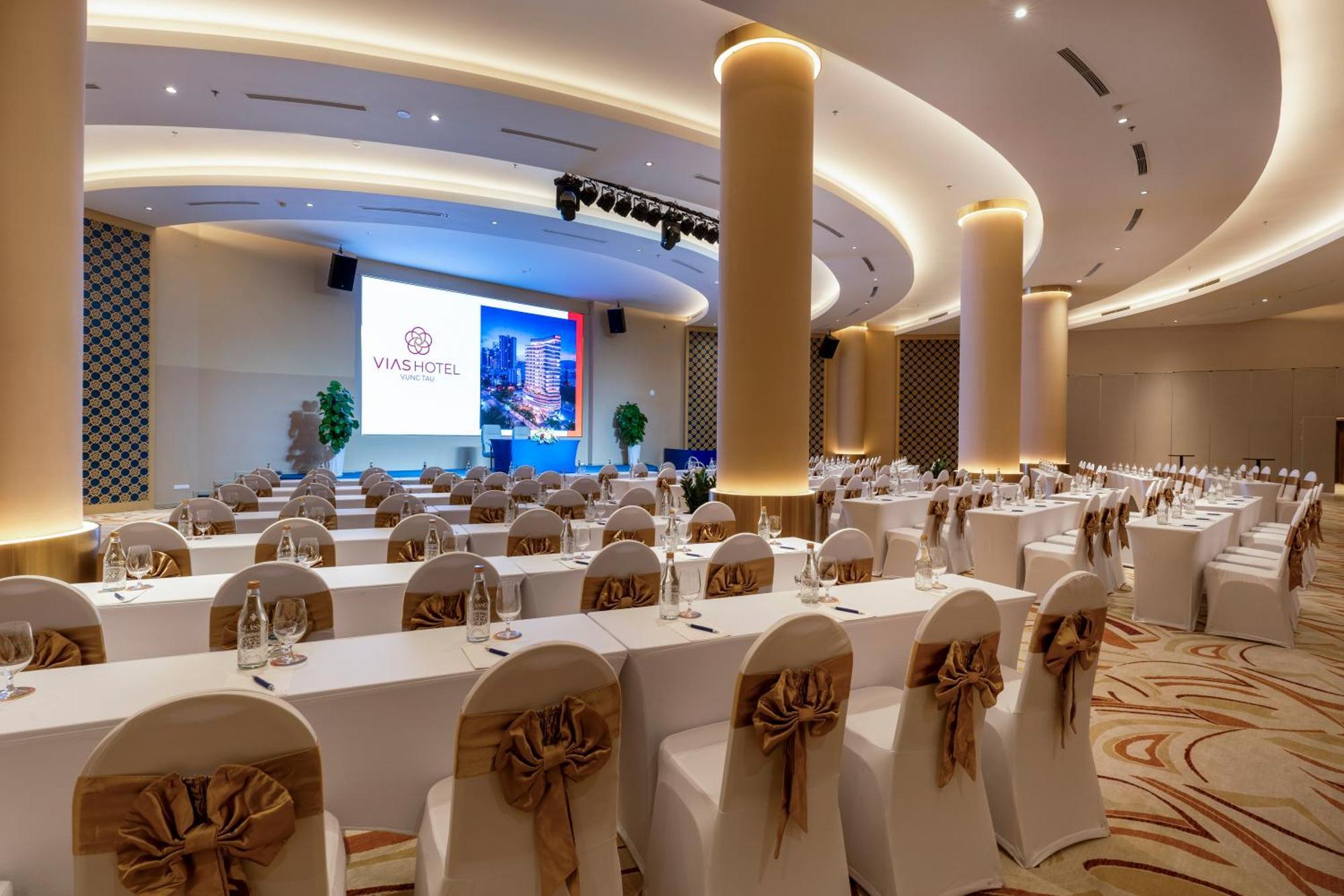 Vias Hotel Vung Tau - Transportation Included Dış mekan fotoğraf